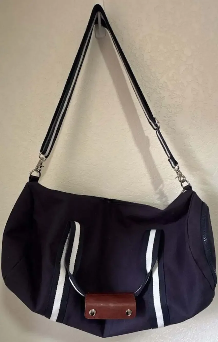 Polo Ralph Lauren Fragrances Navy Blue Duffle Gym Carry-On Weekender Travel Bag
